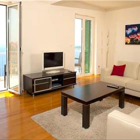 9 Bedroom Villa with Pool and Sea Views in Cavtat, sleeps 18